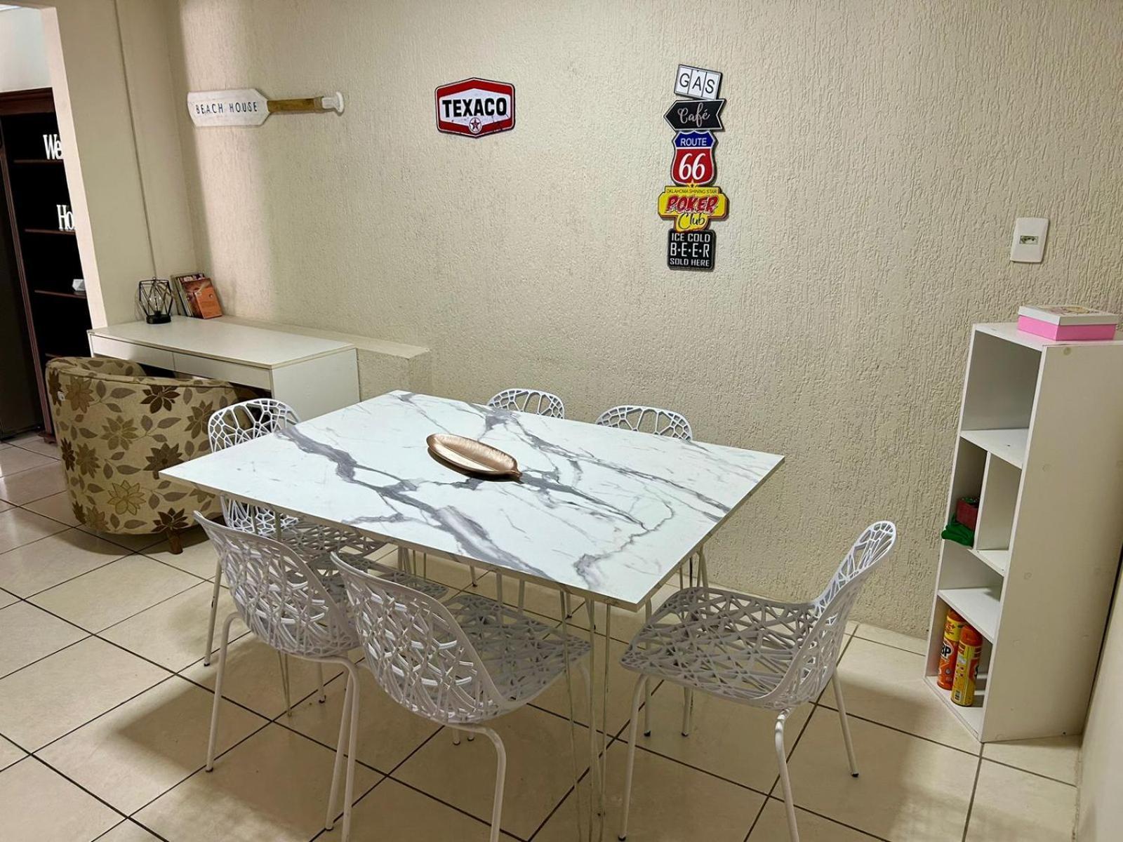 Casa De Praia Top! Beto Carrero, 500M Do Parque, Com Piscina E Sinuca, 1 Suite E 2 Quartos, 3Bwc, A 300M Da Praia, Churrasqueira E Estacionamento Privado Penha  Luaran gambar